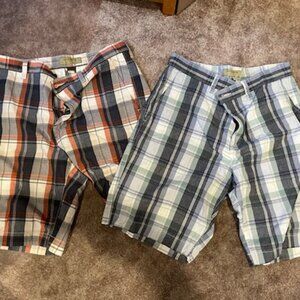 4 Pairs of men's size 32 Shorts